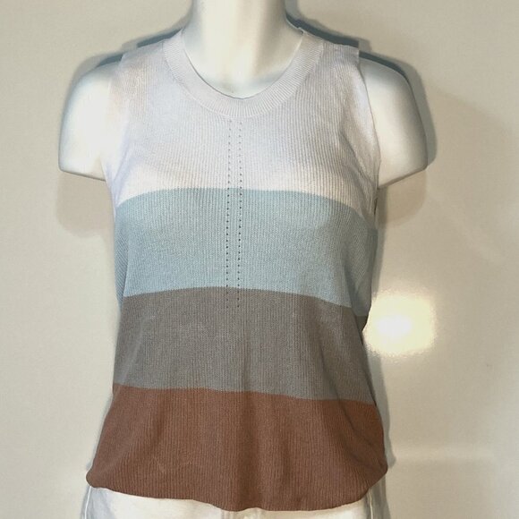 SZ M Sleeveless lightweight color block sweater with open back detail - Picture 1 of 6
